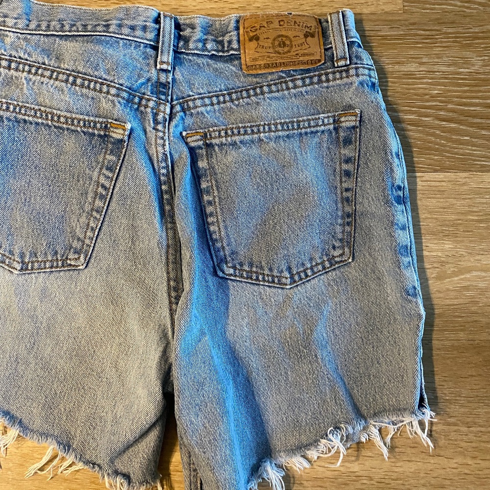 GAP vintage cut off short dad jean distressed